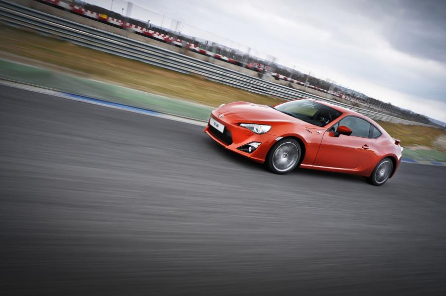  Toyota GT 86 2012 года  (фото 96 из 106)